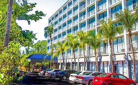 North Miami Beach Gardens Inn & Suites (Adults Only)